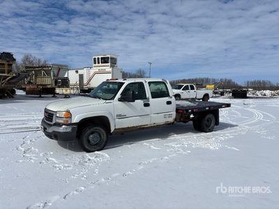 2006 GMC 3500 SLE 4x2 Crew Cab Flatbed Truck
