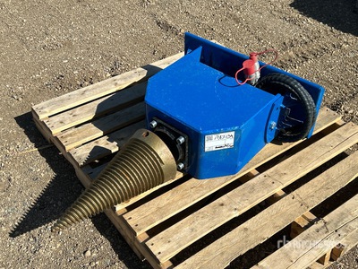 2026 GIYI GY-WS43 12 in Mini Skid Steer Wood Splitter (Unused)
