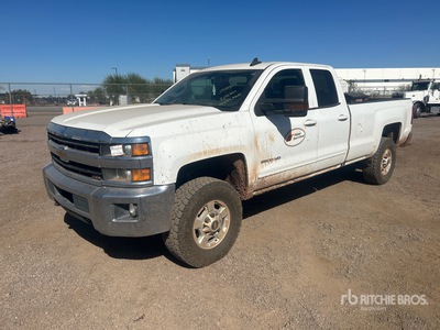 2018 Chevrolet Silverado 2500 HD 4x4 Extended Cab Pickup