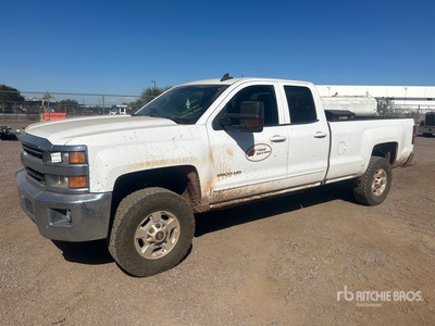 2018 Chevrolet Silverado 2500 HD 4x4 Extended Cab Pickup