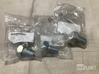 (82) Navistar Defense 26658R1 Machine Bolts