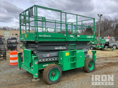 2017 Skyjack SJ8841 RT 4x4 Dual Fuel Scissor Lift