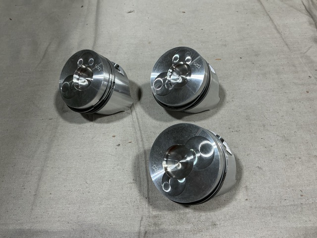 (18) Yanmar 714980-22621 Internal Pistons