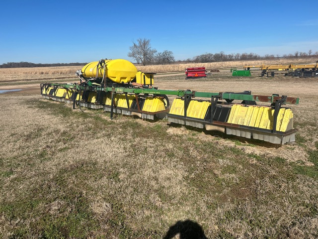 Willmar Fabrication LLC 410-04WG 40 ft Red Ball Hooded Sprayer