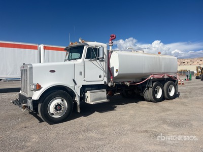 1989 Peterbilt 378 4000 gal 6x4 شاحنة مياه