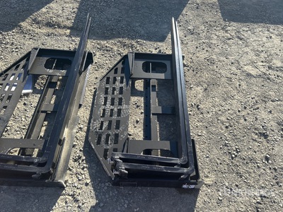 2026 GIYI GY-DHC 59 in Skid Steer Forks (Unused)