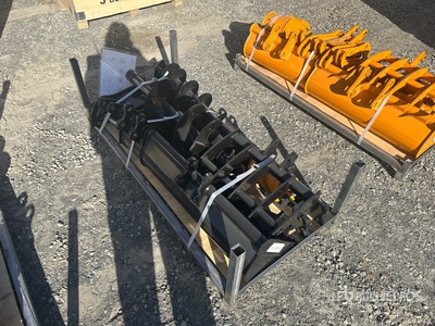 Quantity of (8) 2026 GIYI VCA-8 Mini Excavator Attachments Attacco per escavatore - Fits Cat 301 (Unused)