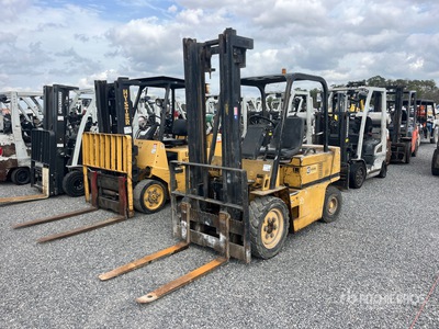 1987 Cat V50D 5000 lb Pneumatic Tire Forklift (Inoperable)
