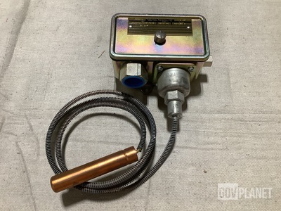 (5) Detroit Switch 222-10NL2222734 Thermostatic Switches