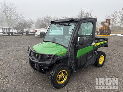 2024 John Deere XUV835M 4x4 Utility Vehicle