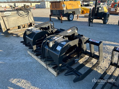 Stout 84 in Grapple Skid Steer Grapple Bucket - Fits Stout buckets