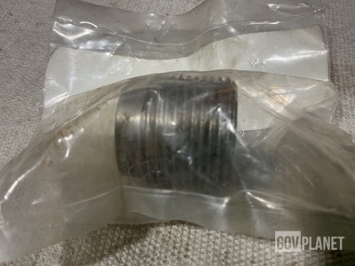 (38) 12283380 Tube to Boss Straight Adapters