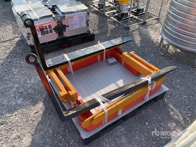 Quantity of (5) 2025 Lote de Horquillas (Sin Usar) / Fork Attachment (Unused)