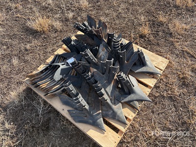 Approximately 60 pcs 11 in Cultivator Shovels
