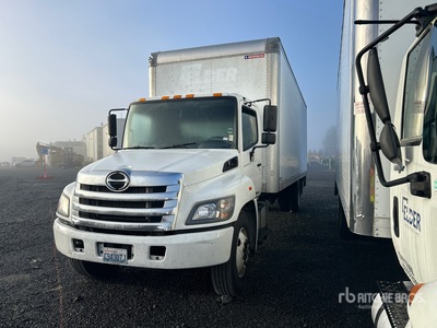 2017 Hino 268 4x2 Gesloten vrachtwagen