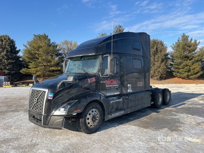 2023 Volvo VNL860 6x4 T/A Sleeper Truck Tractor