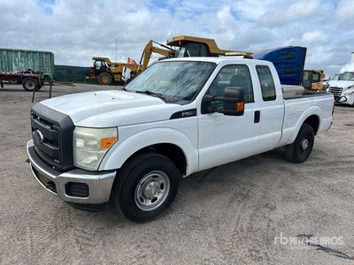2015 Ford F-250 4x2 Extended Cab Pickup