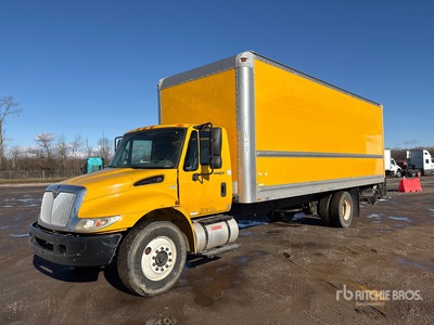 2012 International 4300 4x2 Camion fourgon