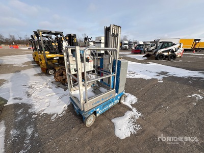 2013 Genie GR-20 Ascenseur à mât vertical