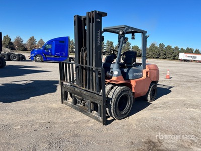 2006 Toyota 7FDU45 9450 lb Pneumatic Tire Forklift