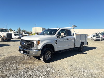 2017 Ford F-250 XL 4x4 Extended Cab Utility Truck