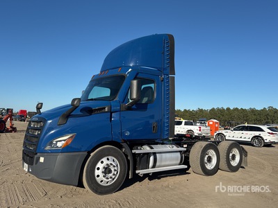 2021 Freightliner Cascadia 116 6x4 T/A Day Cab Truck Tractor