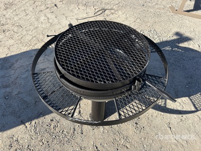 Big Daddy Circular Fire Pit with Grate (Unused)