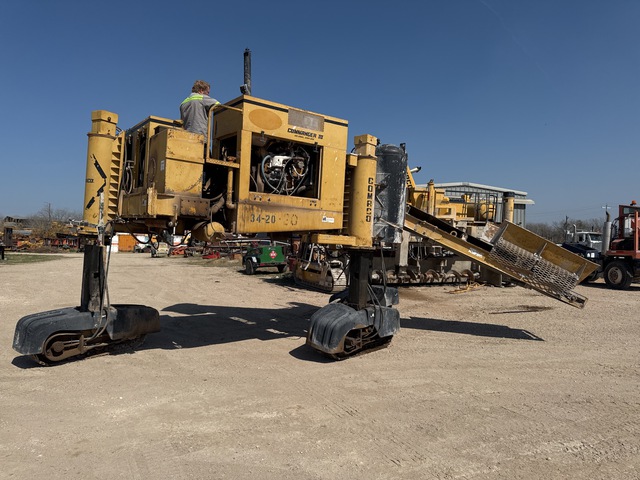 1985 Gomaco GT-6300 Slip Form Paver 1985 Gomaco GT-6300 Slip Form Paver