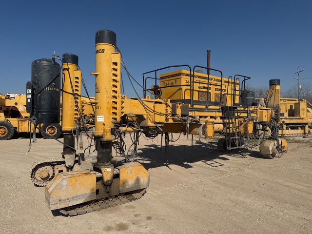 2011 Gomaco GP2400 Slip Form Paver 2011 Gomaco GP2400 Slip Form Paver