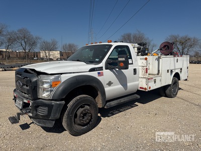 2015 Ford F-550 XL 4x4 شاحنة خدمة