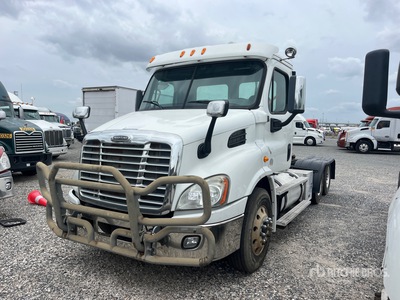 2013 Freightliner Cascadia 113 6x4 T/A Day Cab Truck Tractor (Inoperable)