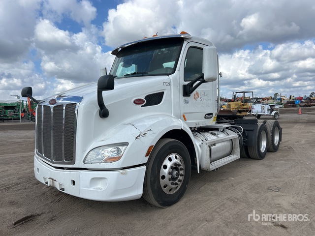 579 2017 Peterbilt