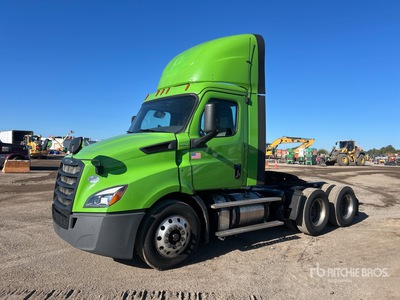 2019 Freightliner Cascadia 116 6x4 T/A Dagcabine Trekker