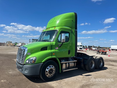 2018 Freightliner Cascadia 113 6x4 T/A Dagcabine Trekker