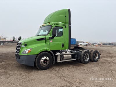 2019 Freightliner Cascadia 116 6x4 Ciągnik siodłowy T/A z kabiną dzienną