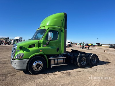 2018 Freightliner Cascadia 113 6x4 T/A Day Cab Truck Tractor