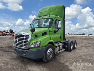 2019 Freightliner Cascadia 113 6x4 T/A Dagcabine Trekker