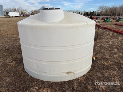 750 gal Water Tank