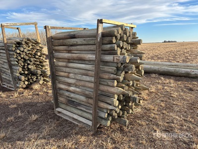 Approximately 150 pcs 6 ft X 4 in Fence Post Divers - Magasin, entrepôt, consommateur