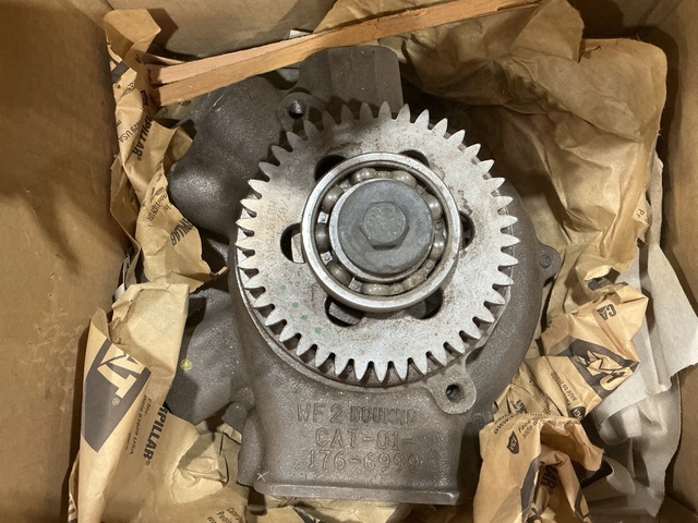(34) Cat 01-176-6999 Water Pumps
