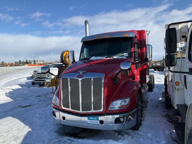 2018 Peterbilt 579 6x4 Heavy Haul T/A Sleeper Truck Tractor (Inoperable)