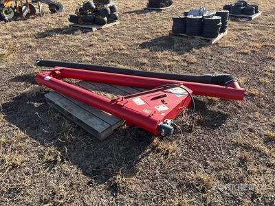 Westfield 15 ft X 6 in Hydraulic Drill Fill