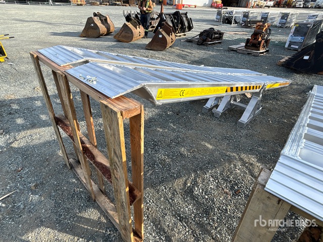 16 Ft Loading Ramp 16 ft Loading Ramps (Unused) | Ritchie Bros. Auctioneers