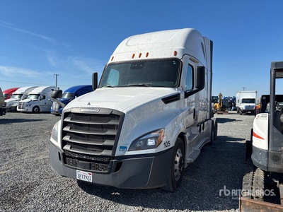 2021 Freightliner Cascadia 126 6x4 T/A Sleeper Truck Tractor