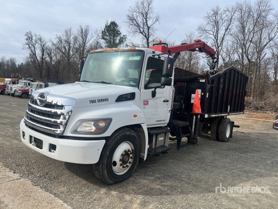 2019 Hino 338 4x2 Grapple Truck