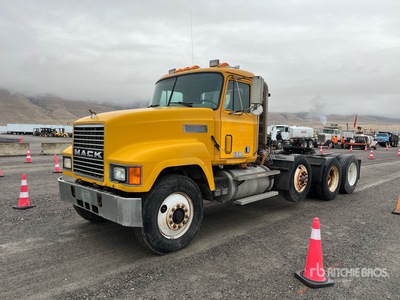 1993 Mack CH613 8x4 Tri/A Day Cab Truck Tractor