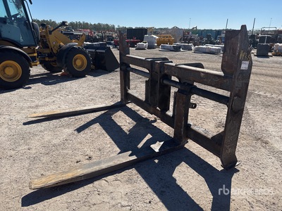 JRB 70 in Wheel Loader Forks
