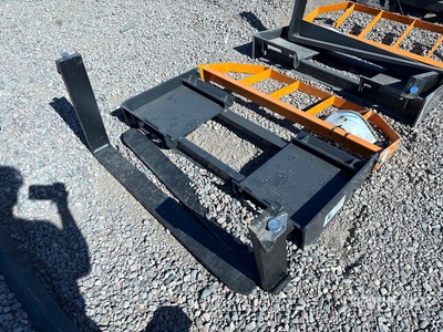 2025 ARTEER PF-42L 42 in Skid Steer Forks (Unused)