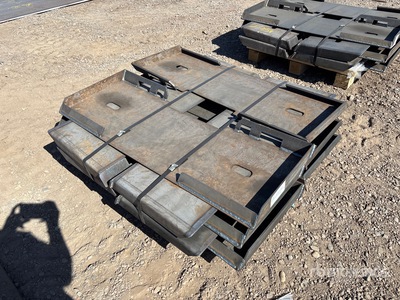 Quantity of 46 in Plaque de montage accessoire chargeuse (Unused)