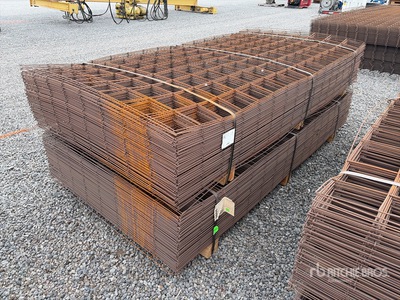 Quantity of (2) Bundles of 6 in x 6 in W1.4 4 ft x 8 ft Re-Mesh Divers